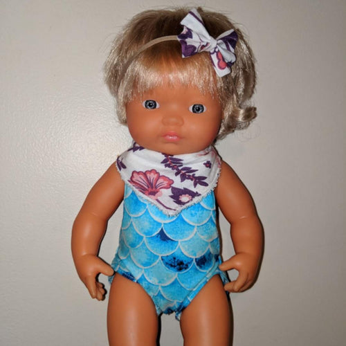 Dolly bib